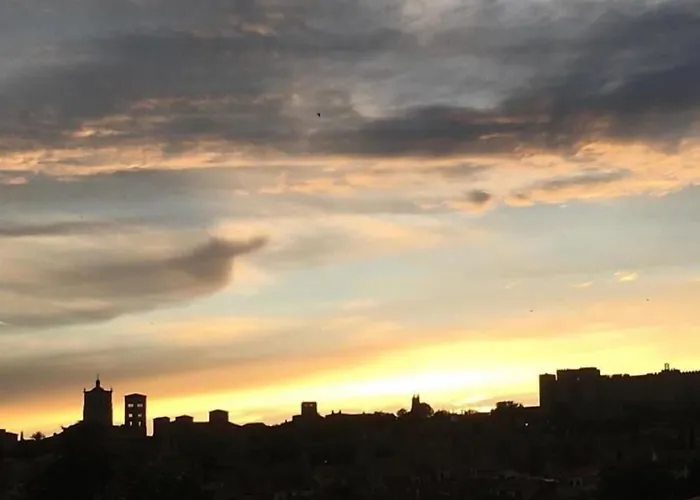 بيت ضيافة Leon 2*